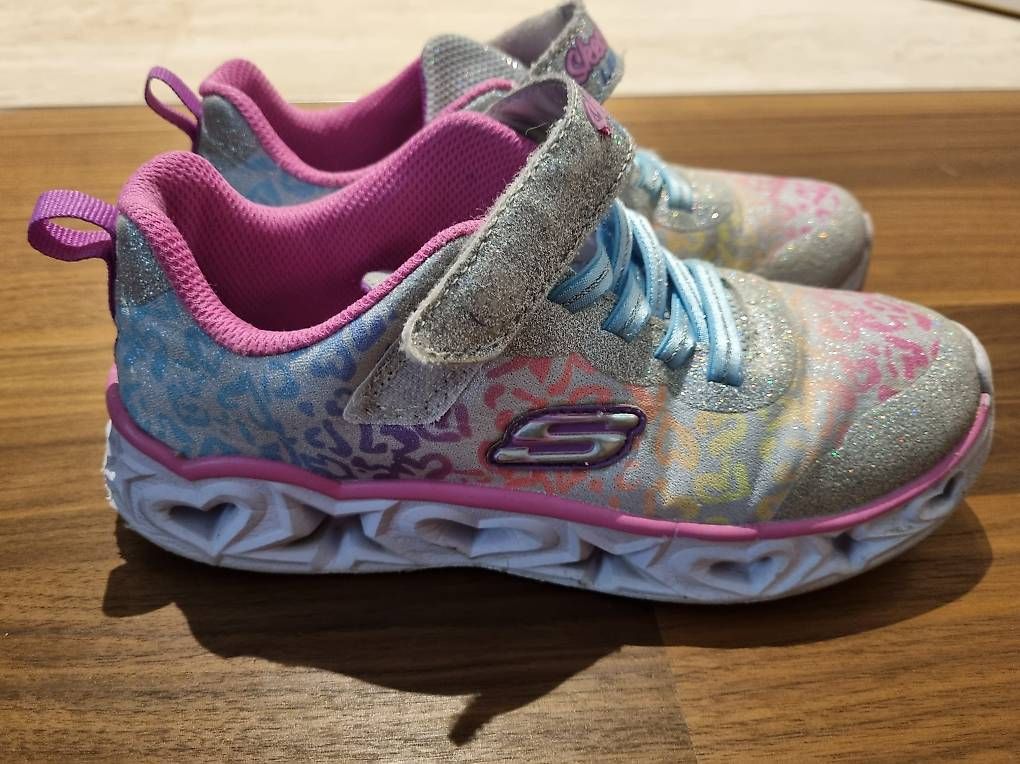 Scarpe per ragazze: Skechers – Usato da Zürich venduto da ani_qj8q 1
