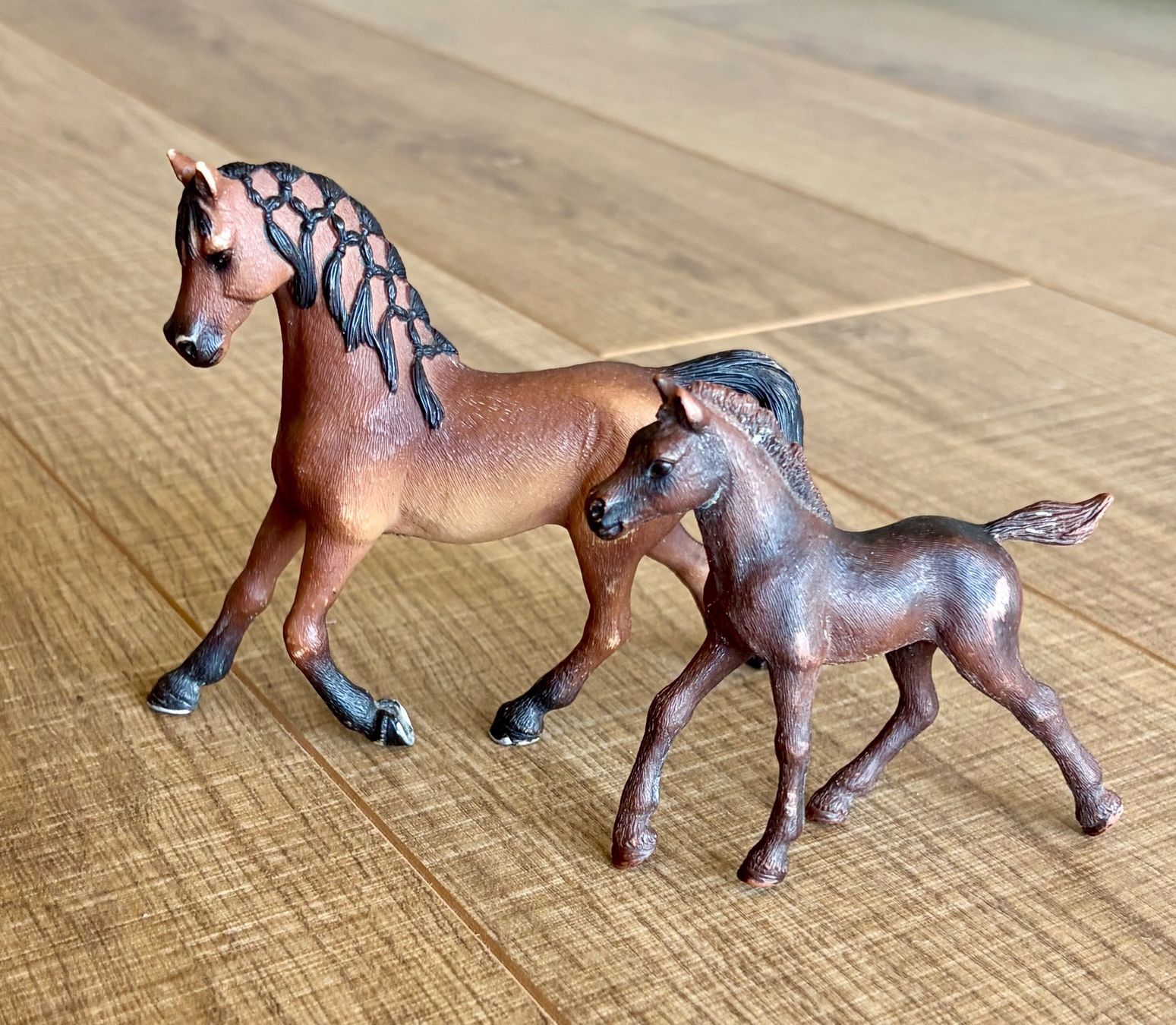 Schleich Jouets: Schleichpferd mit Fohlen – D'occasion à Scharnachtal par Annanass