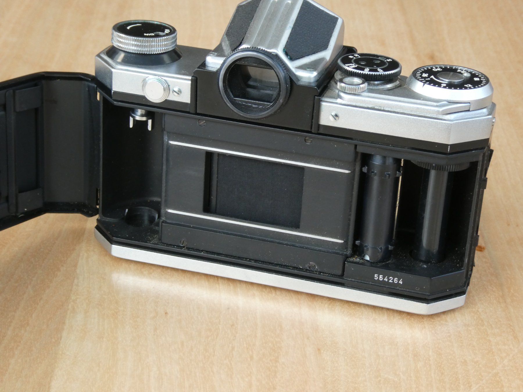 Edixa Kamera: Fotoapparat Edixa Mat Reflex b – Gebraucht aus Beromünster von  6