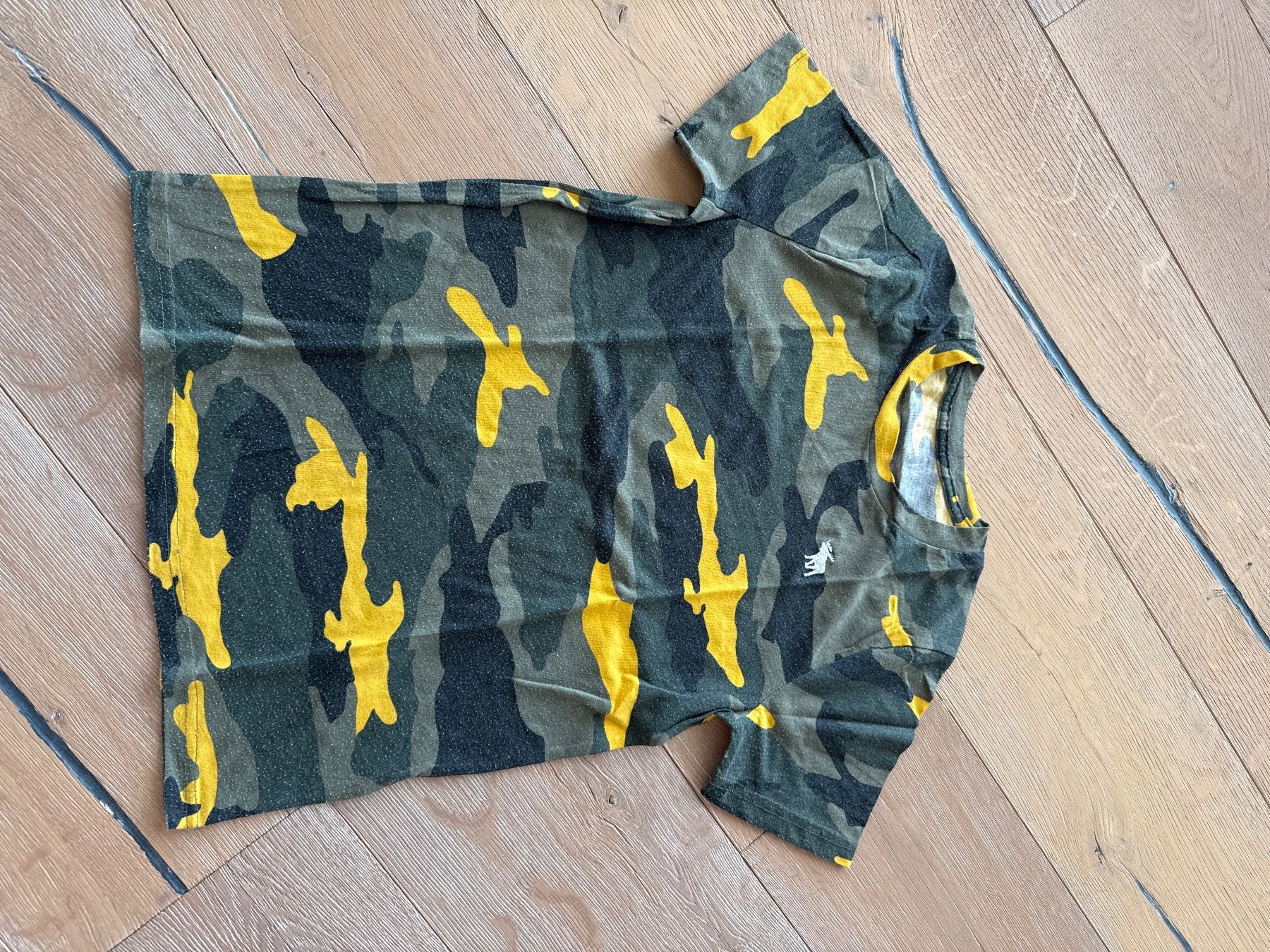 Hemden, T-Shirts & Polos: Abercrombie T-Shirt Gr. 11/12 – Gebraucht aus Himmelried von Dievole