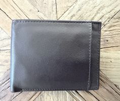 Elegantes Herren Portemonnaie aus Leder mit ID-Protection