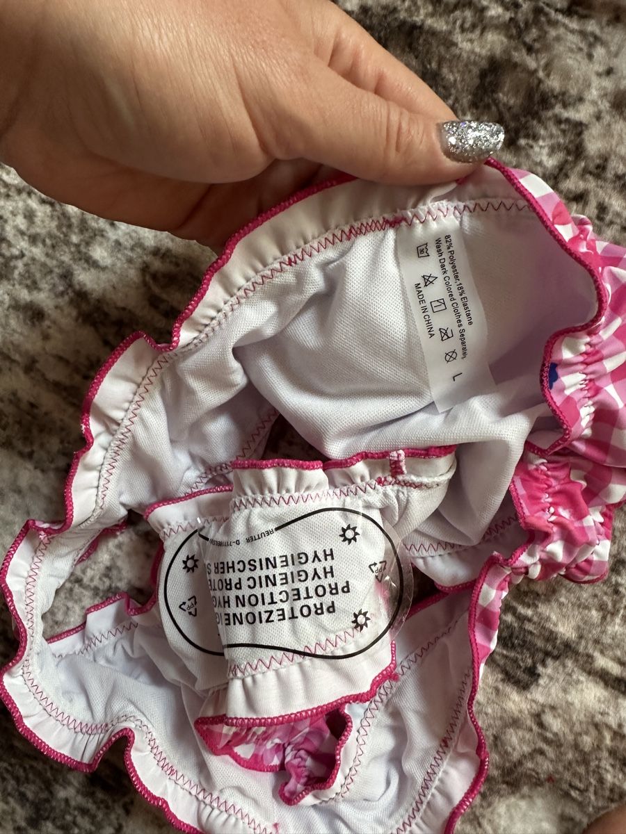 Shein Badekleider & Bikinis: Neuer Badeanzug, Größe M–L – Neu und originalverpackt aus Bütschwil von Inna_inna 1