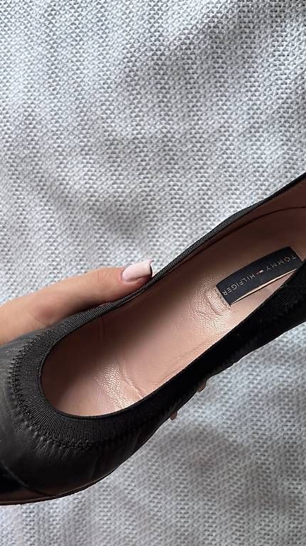 Scarpe da donna: escarpin Tommy Hilfiger – Usato da Le Lignon venduto da jm__k2lf 1
