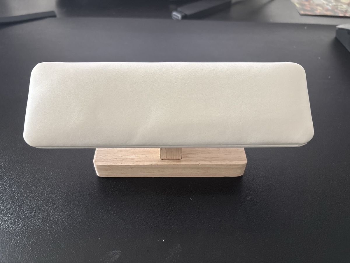 Orologi: Watch stand – Usato da Mellingen venduto da Guilhermefurlan