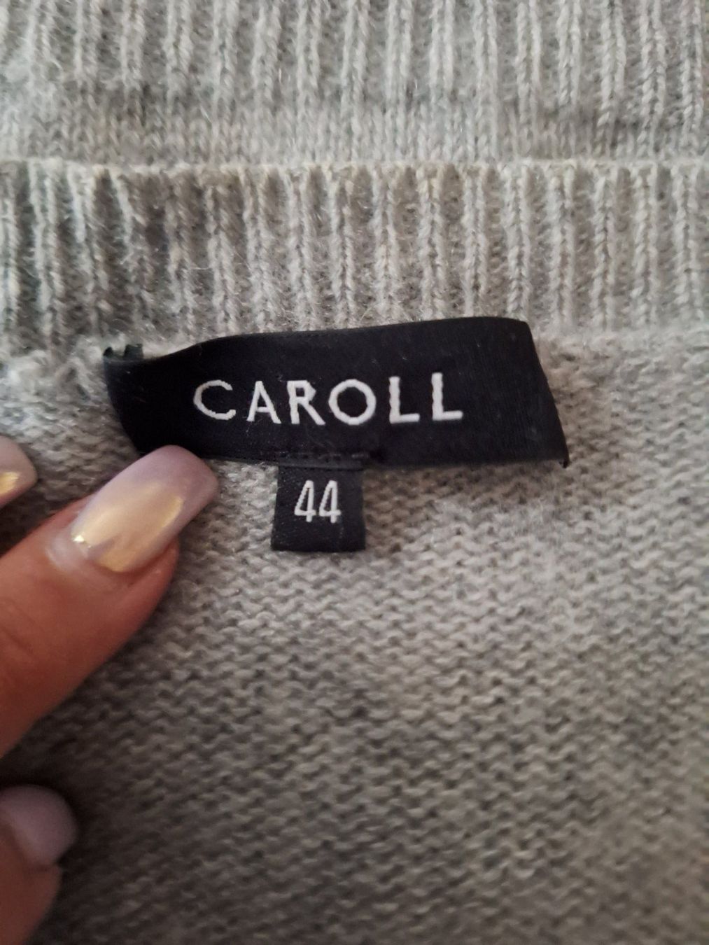 Caroll Pullover & Sweatshirts: Pull cardigan 100% cachemire, 40-42 – Gebraucht aus St-Triphon von Jldr0 4