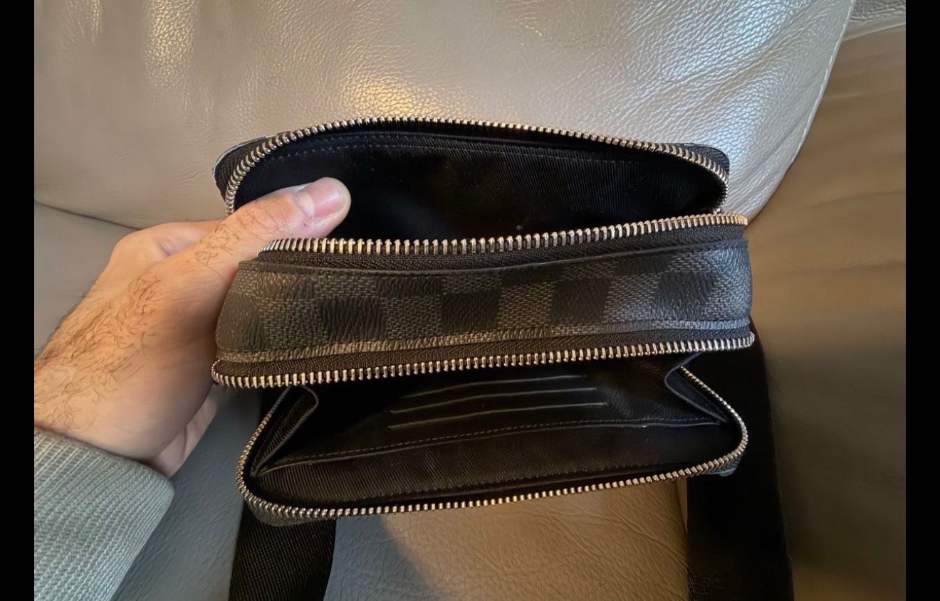 Louis Vuitton Borse: Louis Vuitton Schultertasche in gutem Zustand. – Usato da Frick venduto da ans_6s8d 2