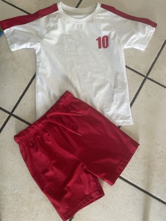 Kurzes Fussballset Sommer Gr.110/116 Rot Weiss Top