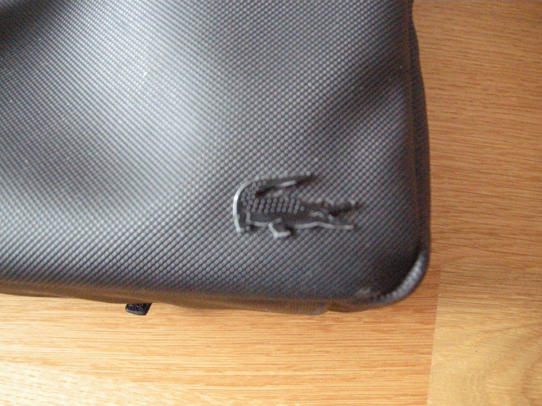 Valigie & Borse: Lacoste Laptop-, Büro-, Aktentasche – Usato da Bottmingen venduto da dah_cfj9 1