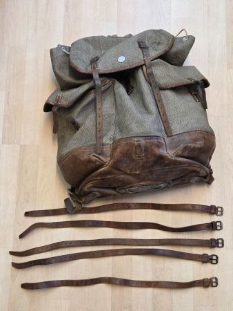Rucksack Militär (Gebirgsrucksack mit 5 Lederriemen