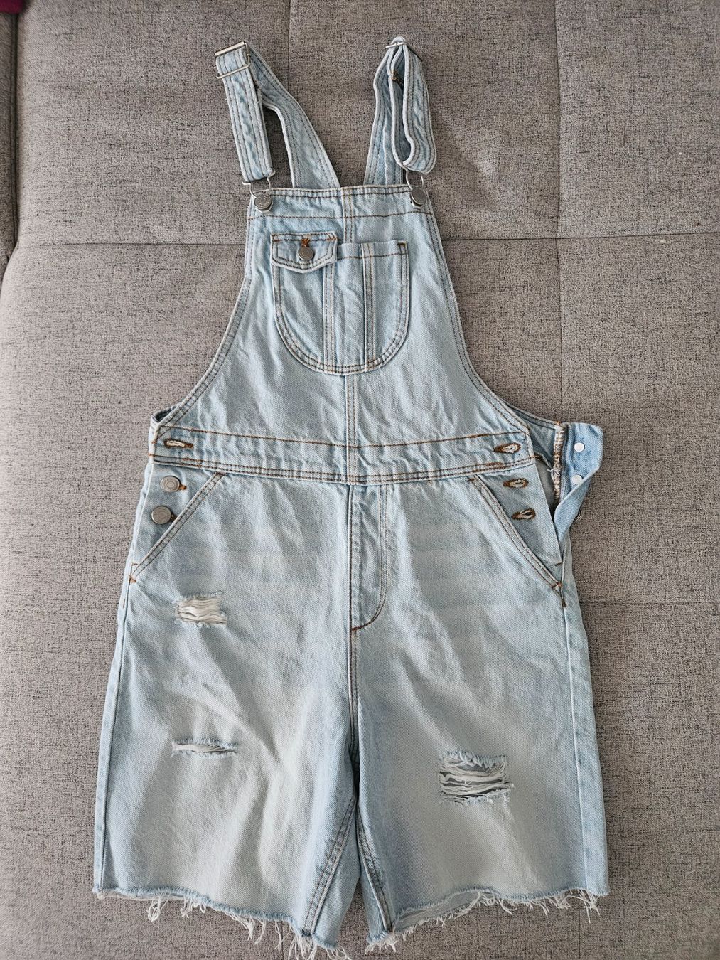 Pantaloni: Latzhose Denim Kurz Gr.152 Top Zustand! – Usato da Bellach venduto da RE-NA