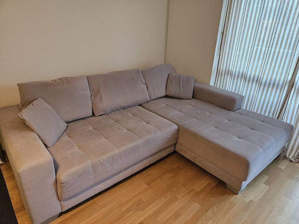 Sofas: Sofa hellgrau  – Gebraucht aus Nidau von ann_2289 1