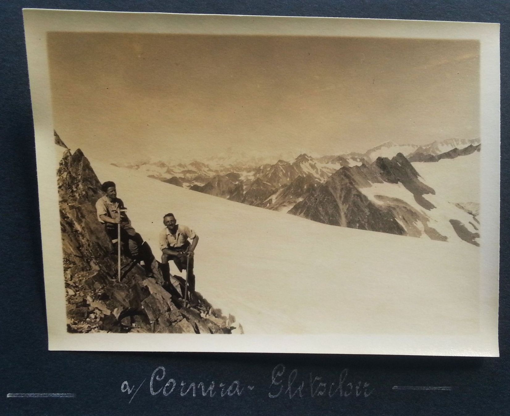Posters & Illustrations: Foto Curnera-Gletscher - Tschamut / Tujetsch GR, 1925 – D'occasion à Oberriet SG par ganesh435