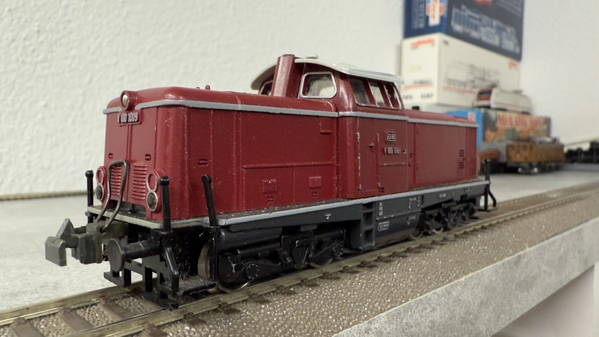 Modellini di ferrovie: Trix express Diesellok V 100 DB H0 / DC – Usato da Schlieren venduto da rat_lq6b