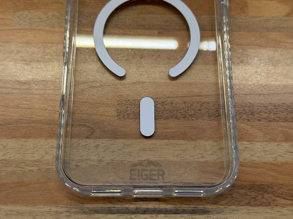 Cover & Protezioni schermo: iPhone 17 Pro Max - EIGER Hülle – Usato da Stein am Rhein venduto da Etzweiler 1