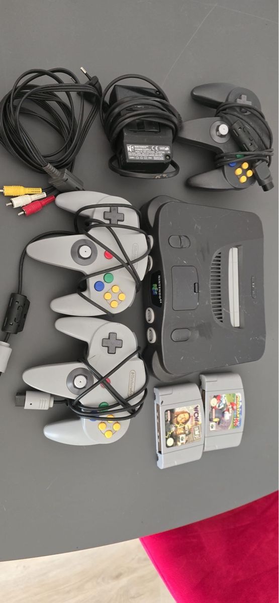 Nintendo Konsolen: Nintendo 64  – Gebraucht aus Schaffhausen von vonallmenN