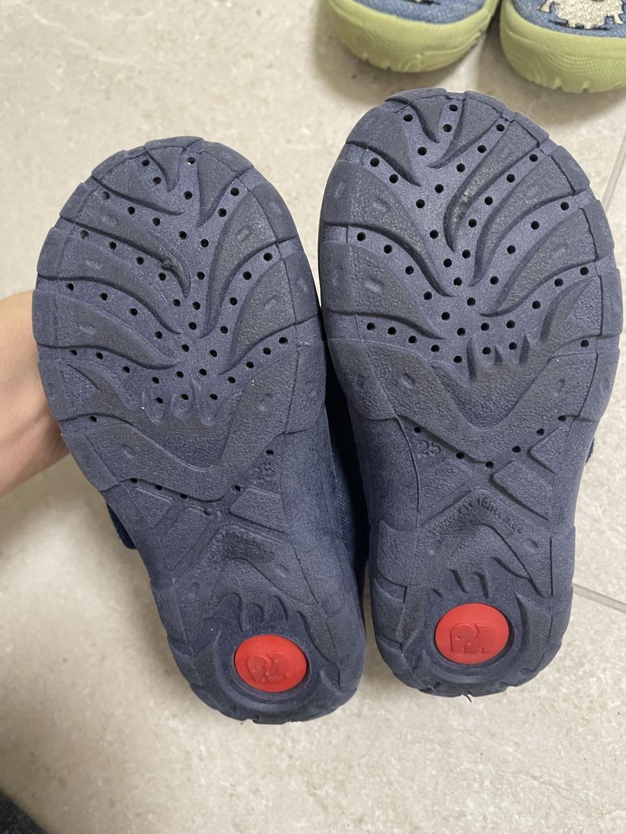 Elefanten Scarpe per ragazzi: Elefanten Hausschuhe, Gr. 25, Dino Design – Usato da Neerach venduto da ne11a 1