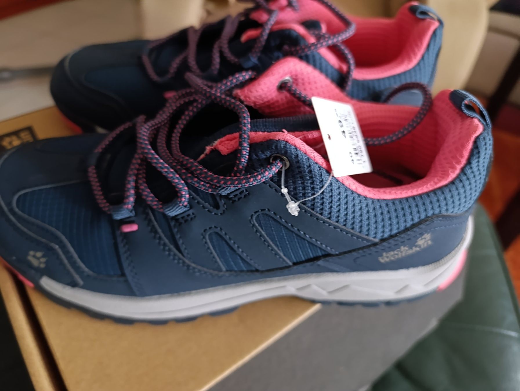 Jack Wolfskin Scarpe da donna: Chaussures Jack Wolfskin – Nuovo e nell'imballaggio originale da St-Cergue venduto da Neviana 1