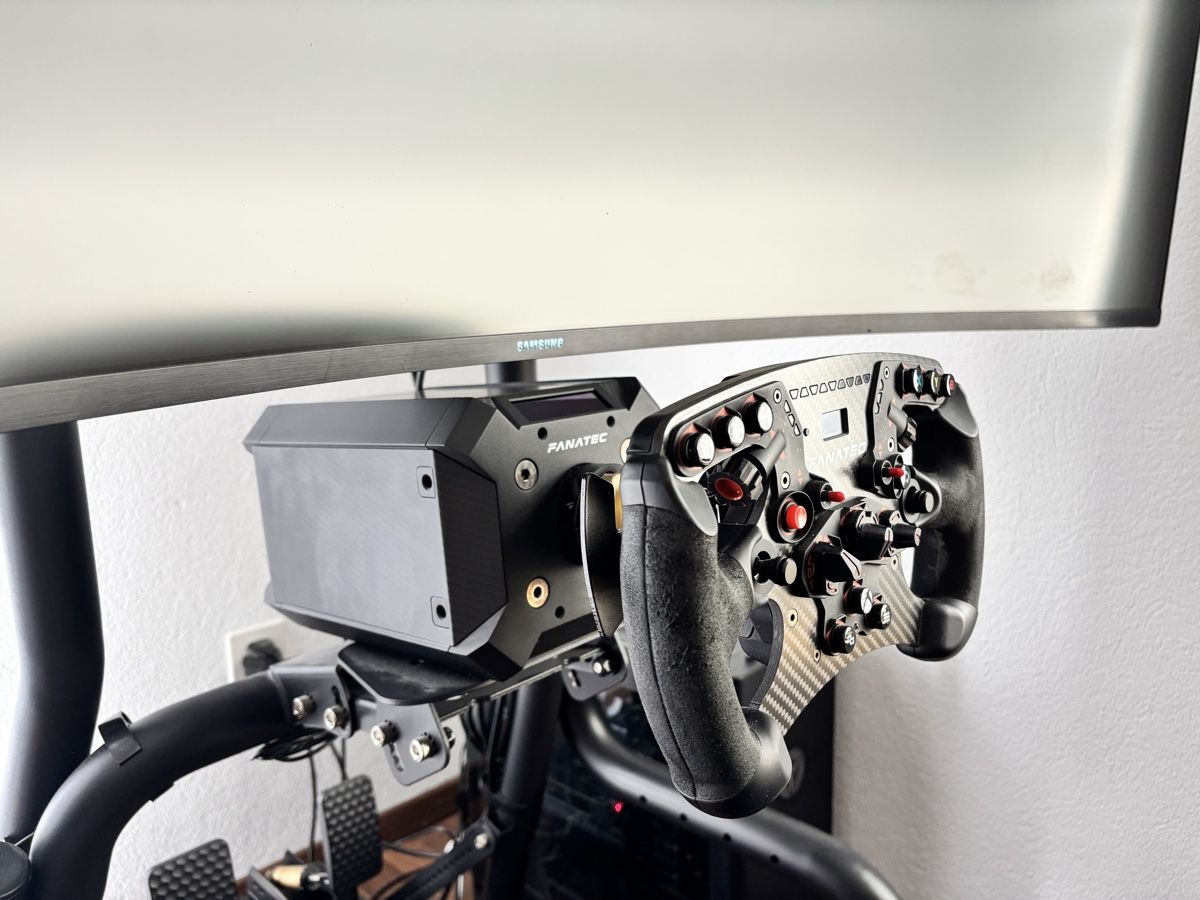 Fanatec Controller: Fanatec Podium DD2 QR2 - Base + Lenkrad – Usato da Diessenhofen venduto da levu89