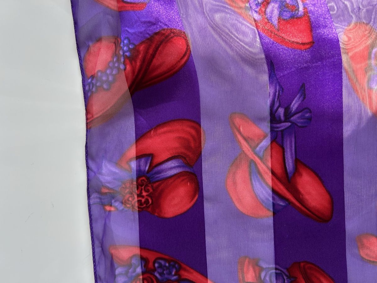 Foulard & Sciarpe: Scarfe purple ladies hat pattern  – Usato da Saland venduto da ele_vc96 2