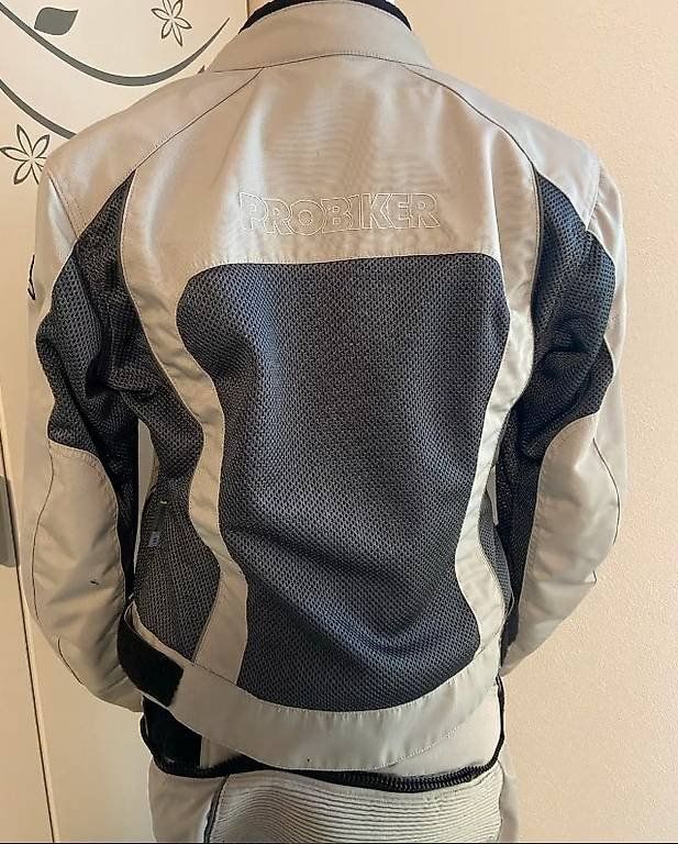 Completi & Tailleur: Damen Kombi Grösse 40 – Usato da Hochwald venduto da motowear-secondhand 2