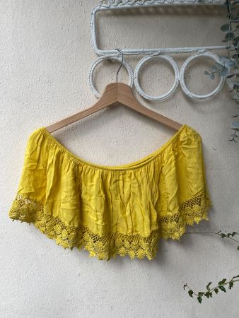 Haut jaune style Bardot avec dentelle taille M
