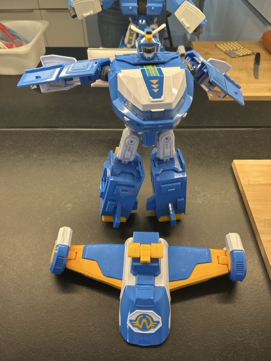 Giocattoli: Super Wings Roboter – Usato da Matzendorf venduto da Fla5 1