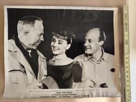 Vintage Press Photo 1956 WAR AND PEACE Audrey Hepburn 20*25
