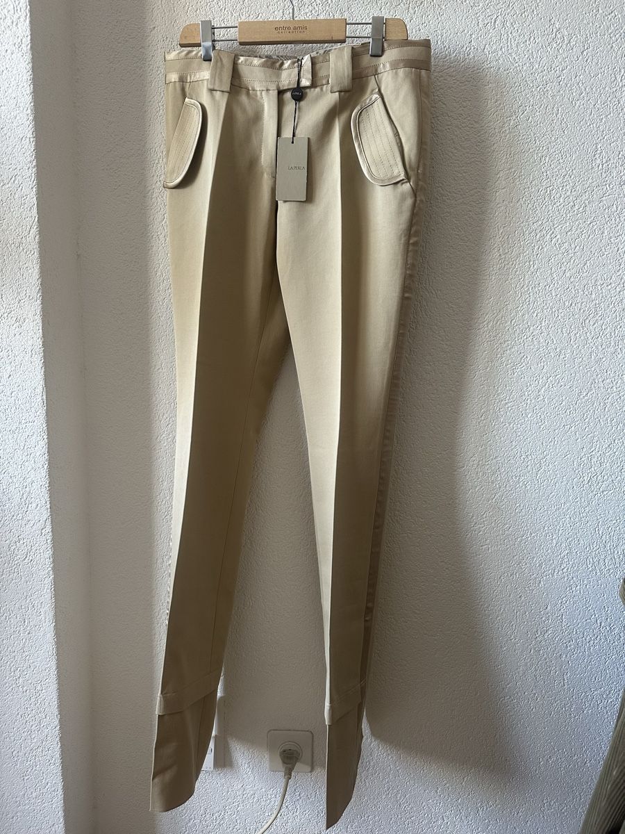 Pantaloni: LA PERLA Pantaloni – Nuovo (secondo la descrizione) da Cureglia venduto da myr_9v25
