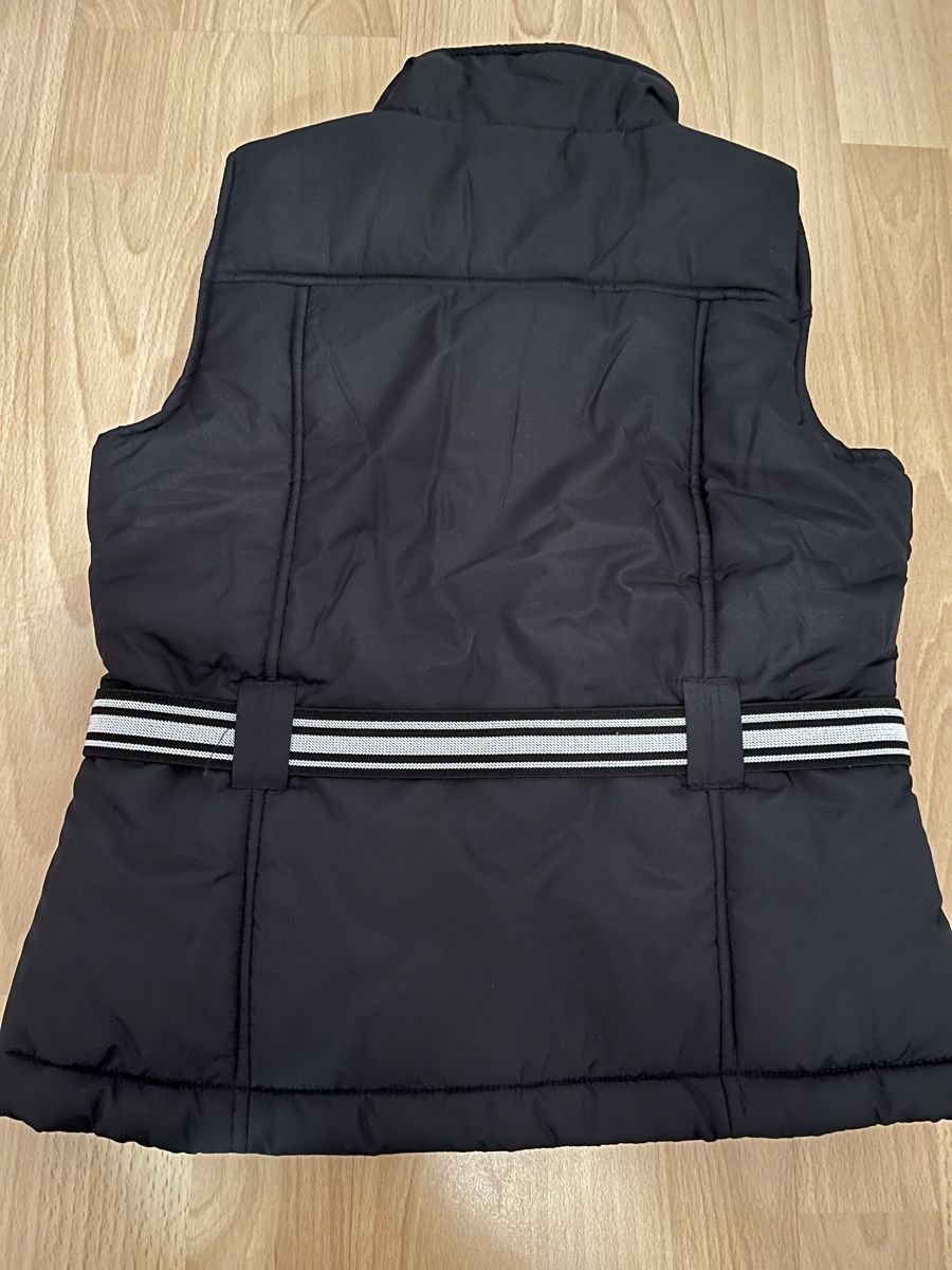 Altro abbigliamento per bambina: Schwarzes Gilet Gr. 140 – Nuovo (secondo la descrizione) da Hünenberg See venduto da spartakus02 1