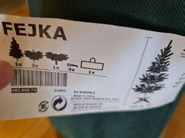 Plastikweihnachtsbaum zu verkaufen