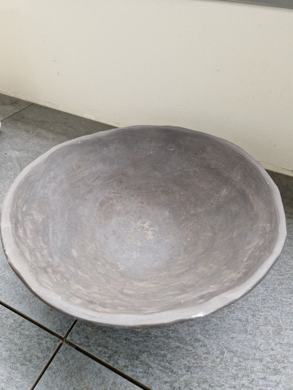 Schalen: Bol géant artisanal en grès noir - Élégance pour votre déco – Gebraucht aus Belmont-Lausanne von Stephane_C 1
