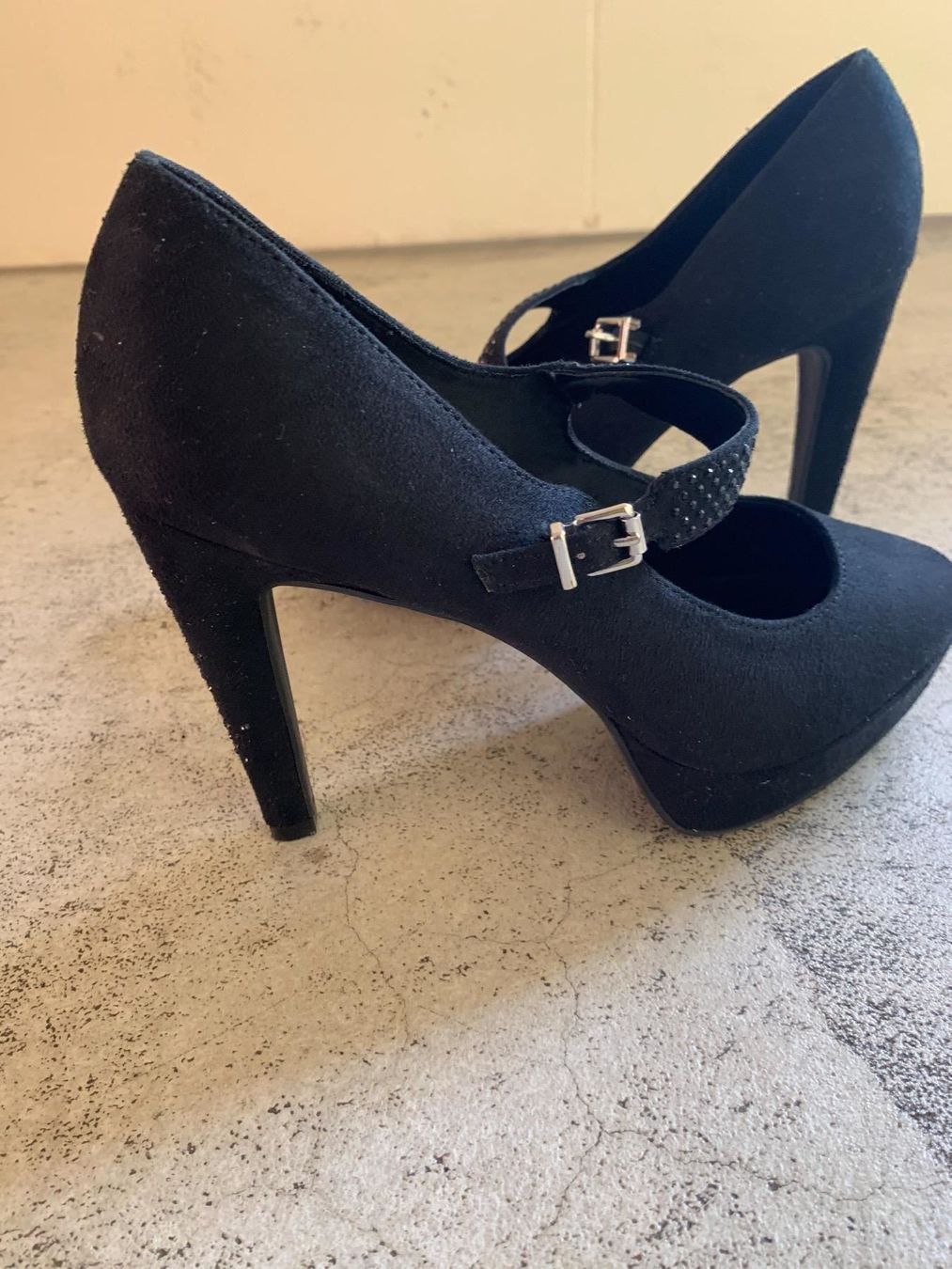 Scarpe da donna: Pumps Plateau schwarz Gr 37 Velours – Usato da Biel-Benken BL venduto da BelginE 3