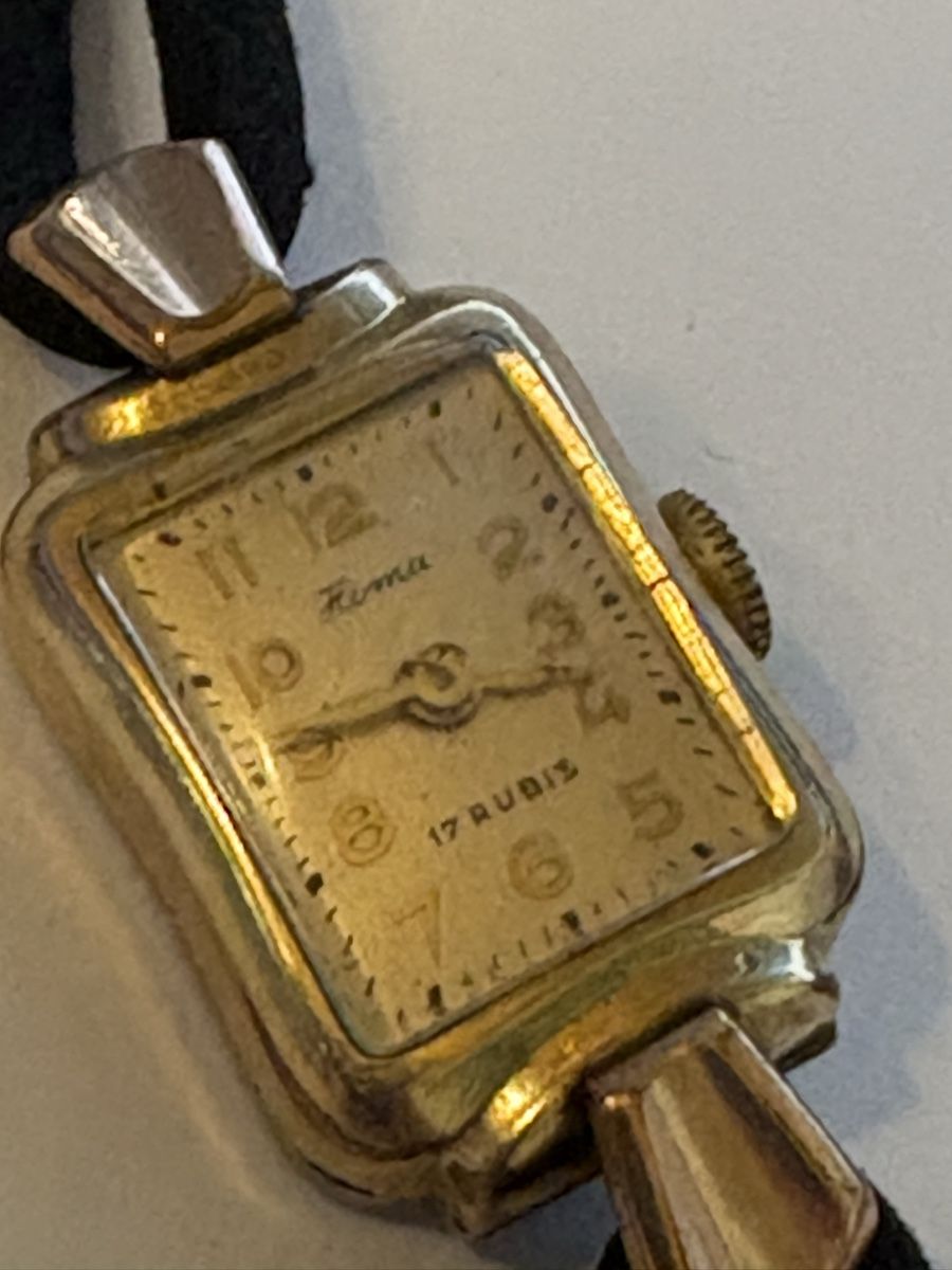Orologi: Homa 17 runis lädt  – Usato da Murten venduto da Tzaugg 1