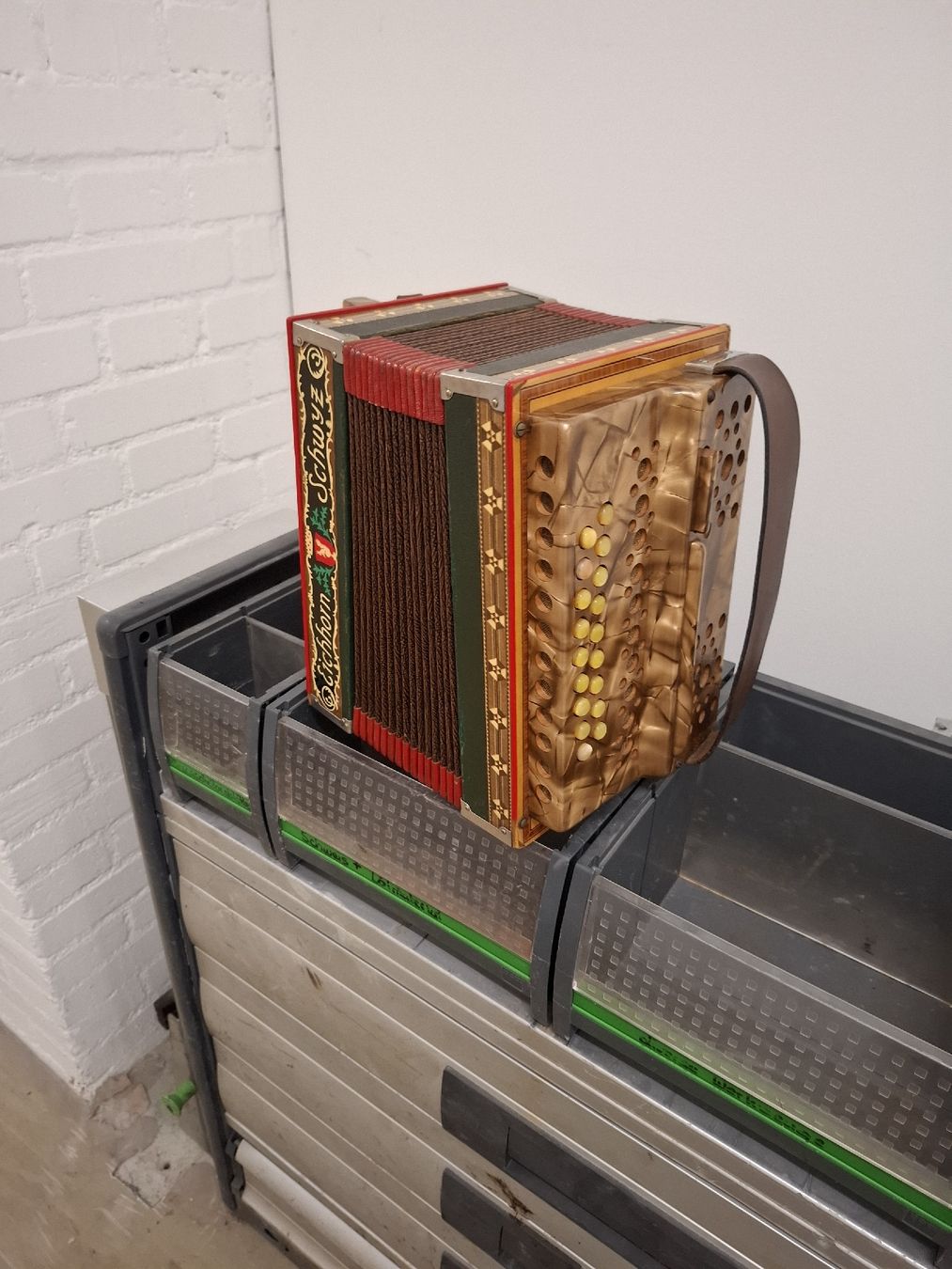 Eichhorn Musikinstrumente: Eichhorn orgeli – Gebraucht aus Villeneuve von BibiVintage 3