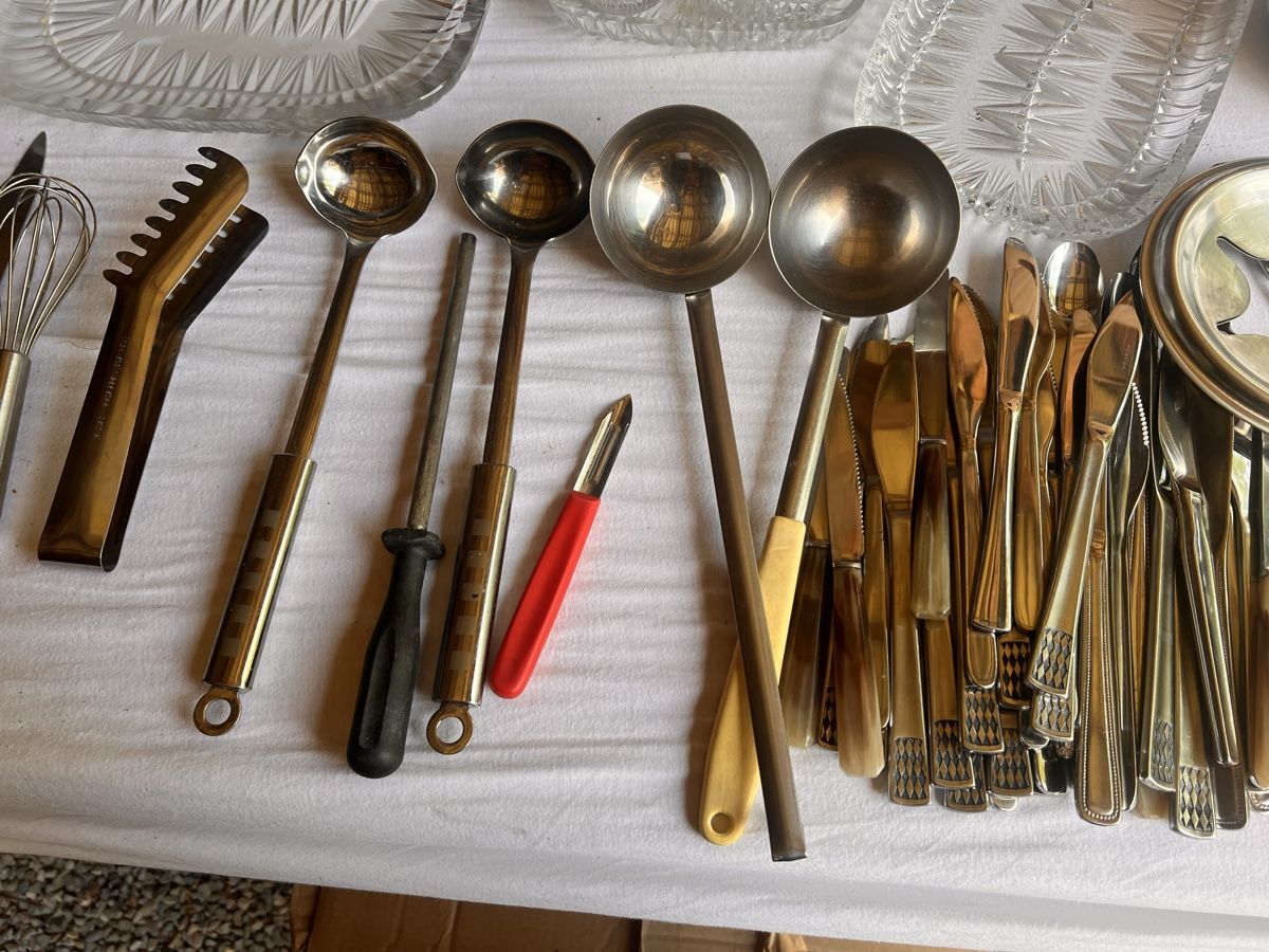 Komplettküchen: Verschiedene Küchenartikel (52) – Gebraucht aus Glattfelden von maa_qcj8 8