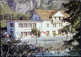 KANDERSTEG Hotel-Restaurant Alpenrose, VW-Bus