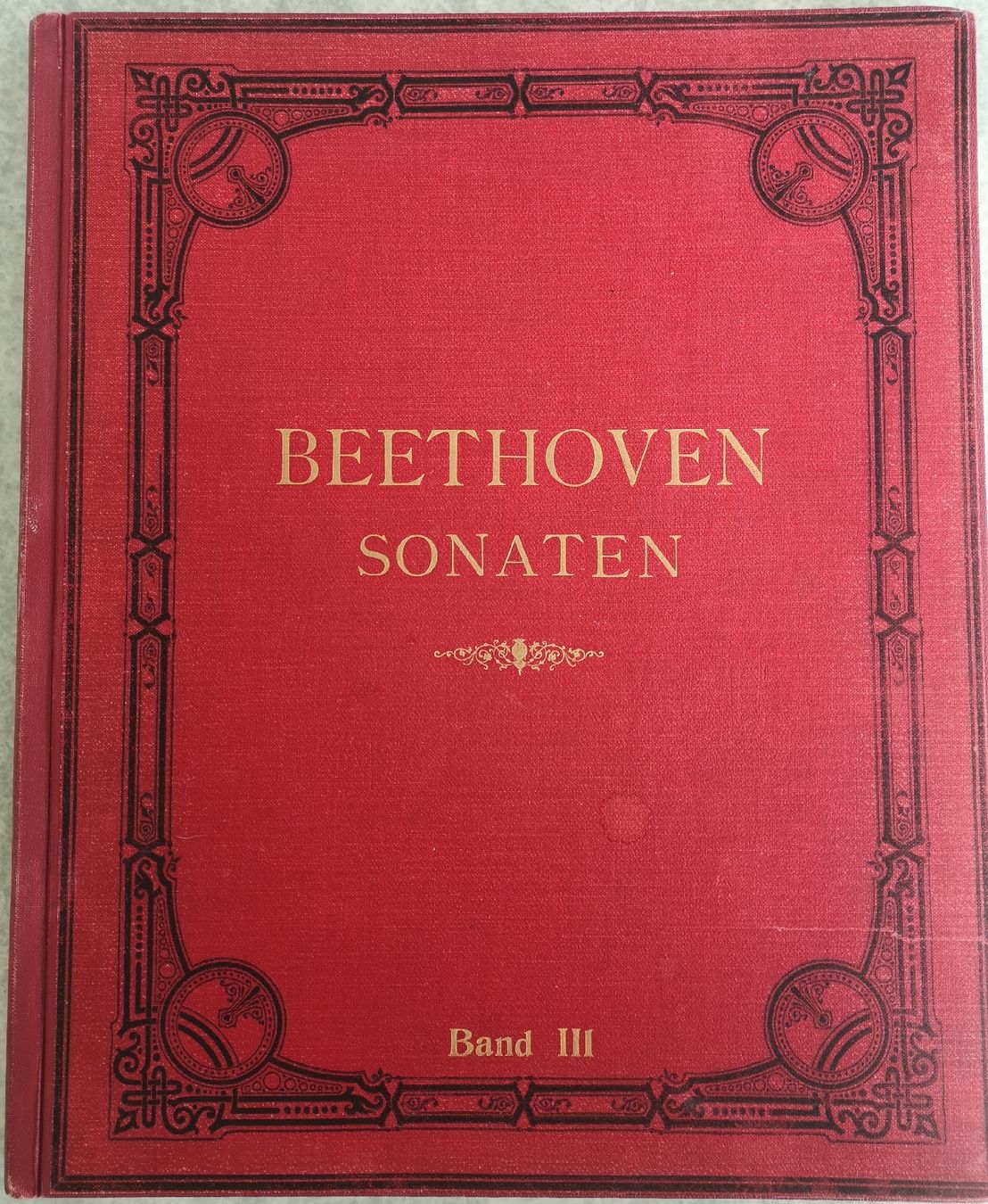 Libri: Beethoven Sonaten Band III – Usato da Kleindietwil venduto da wecker21