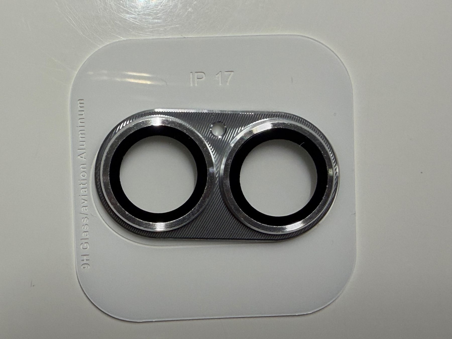 Cover & Protezioni schermo: IPhone 17  Kamera Schutz (silber) – Nuovo (secondo la descrizione) da Lyss venduto da PA0000