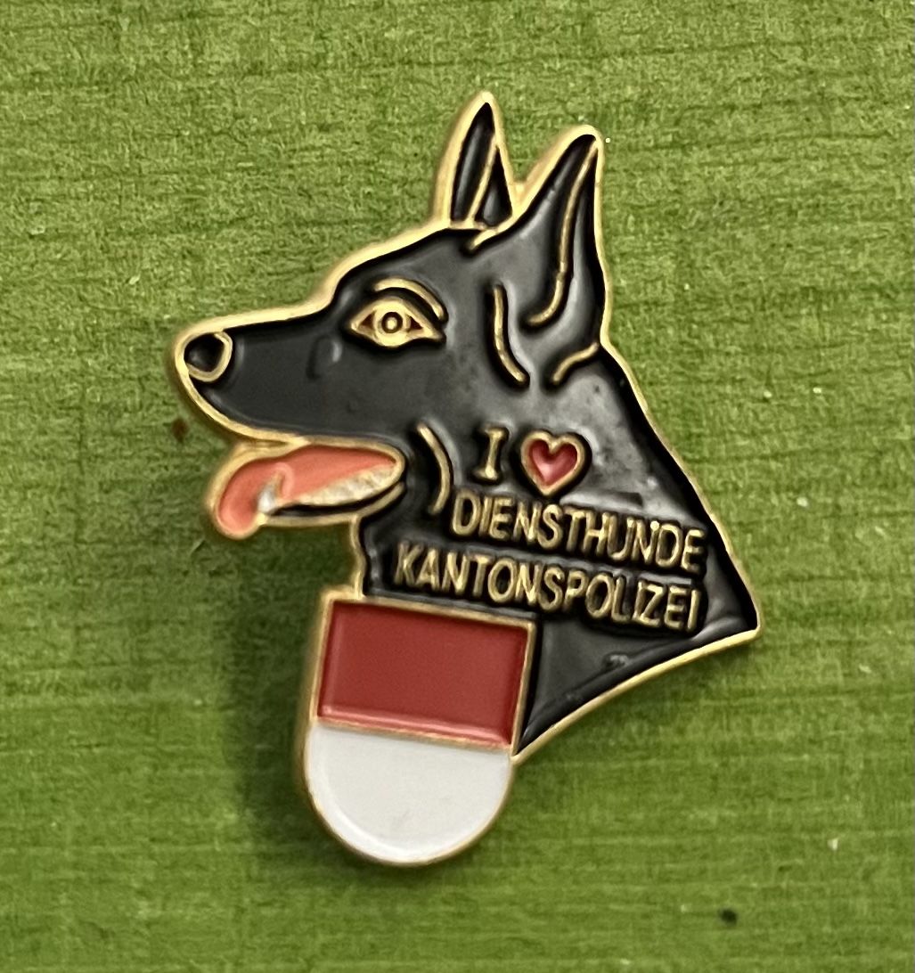 Plaquettes & Badges: Polizei Hund Pin – D'occasion à Itingen par Bebbi6569