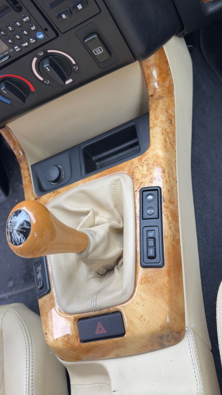 BMW Tutti pezzi di ricambio auto: BMW E36 Compact Individual – Holz- und Leder-Interieurset – Usato da Jonen venduto da BMWE369 6