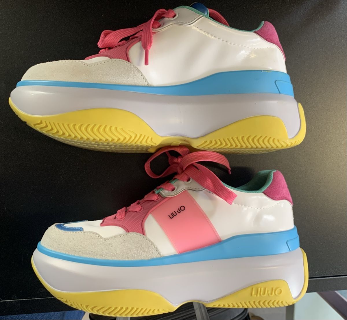 Liu Jo Chaussures femmes: Liu Jo farbige sneakers 36 – D'occasion à Unterseen par jpowers1971 2