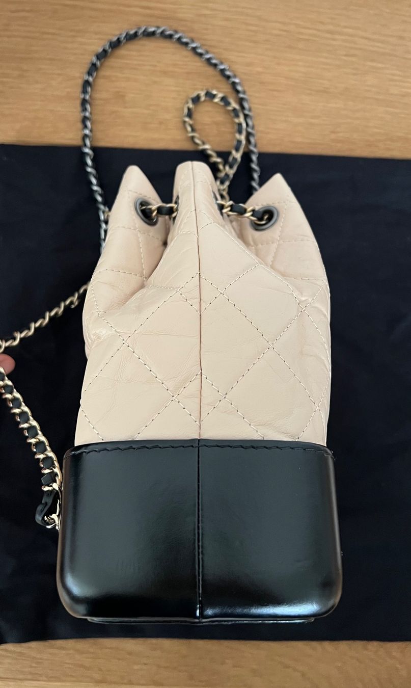 Chanel Zaini: CHANEL Gabrielle Small Backpack - top gepflegt – Usato da Worblaufen venduto da Isi84B 7