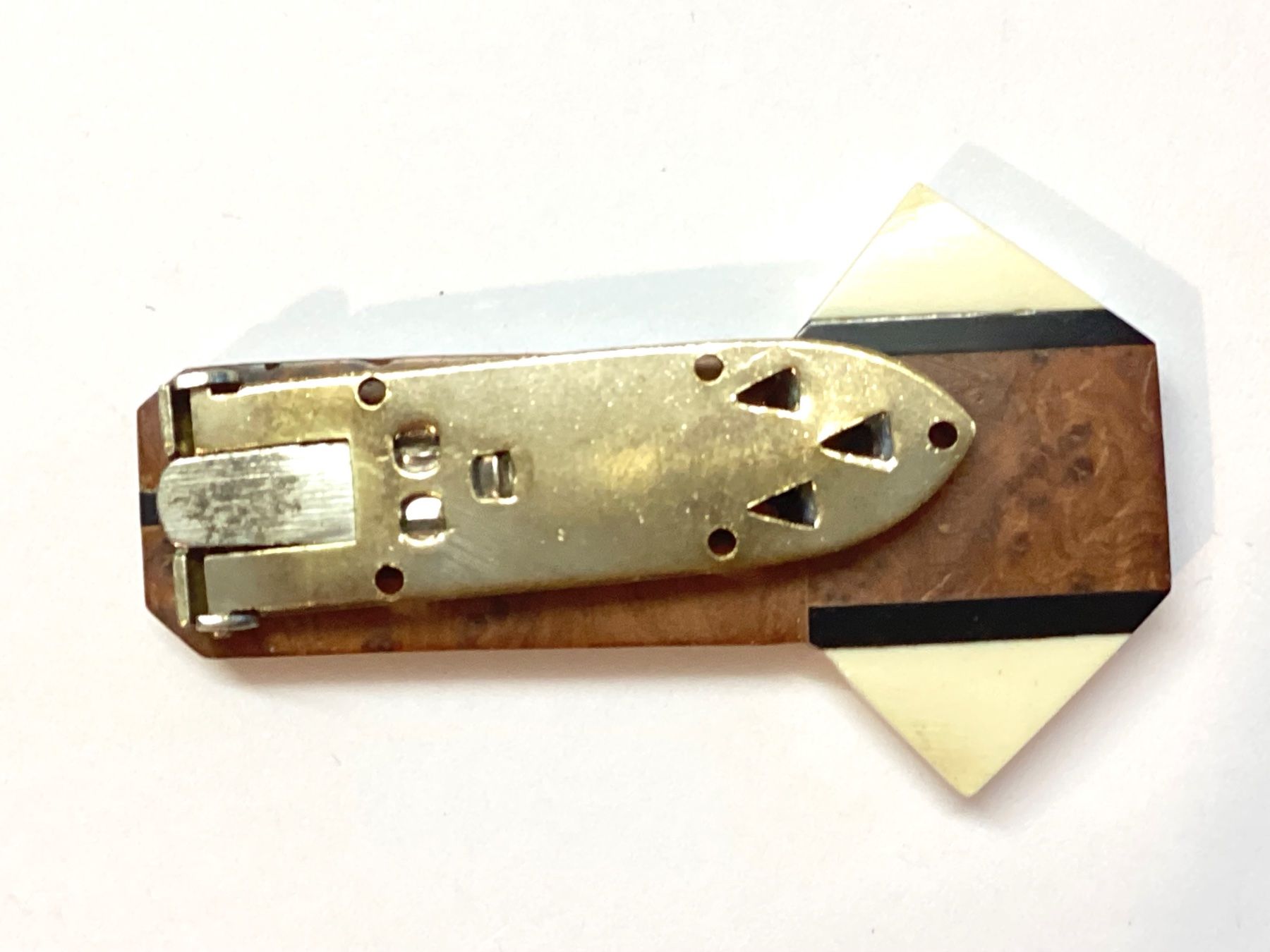 Spille & Fermagli: Art-Deco Clip-Brosche, Bakelit, Thujaholz, Designerstück – Usato da Eglisau venduto da mar_5rn2 8