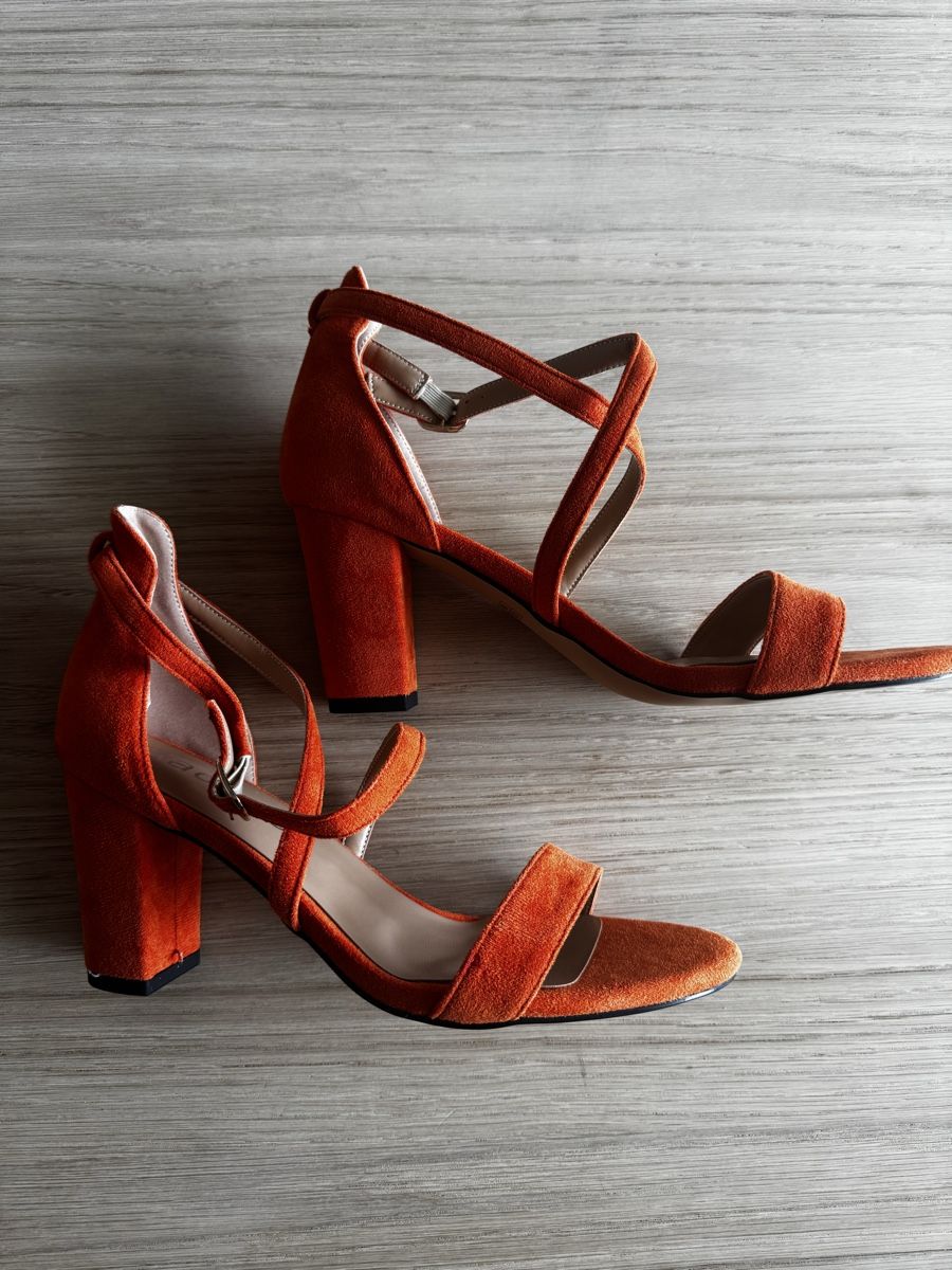 Chaussures femmes: Sommersandalen mit Absatz – Neuf avec emballage d'origine à Luzern par bettinabuyingthings 3