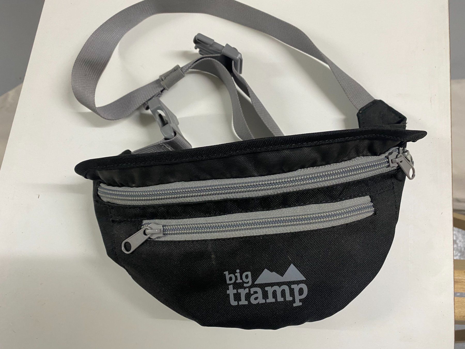 Taschen: Bauchtasche Big Tramp schwarz . Neu – Neu (gemäss Beschreibung) aus Zunzgen von Sy-Ma 1