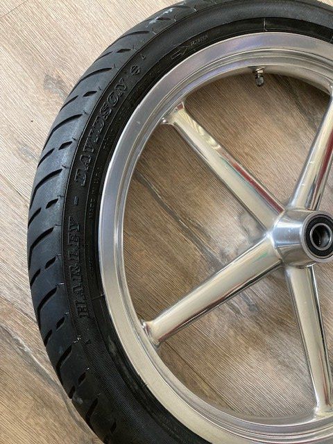 Harley-Davidson Pneumatici & Ruote complete: Harley Davidson Custom Räder Rocker C fxcwc – Usato da Affoltern am Albis venduto da premiumparts 4