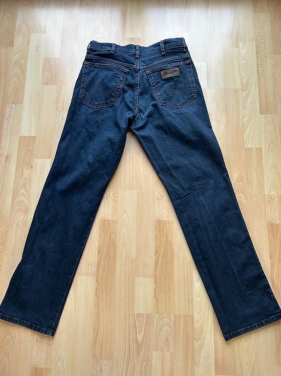 Wrangler Jeans: Wrangler Jeanshosen dunkelblau – Nuovo (secondo la descrizione) da Wiggiswil venduto da Cwi0 1