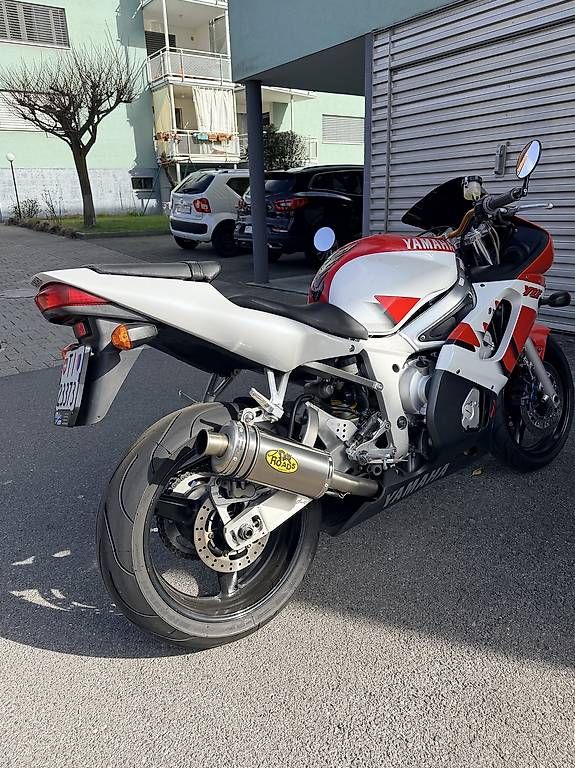 Yamaha Strada: YAMAHA YZF R6 – Usato da Giubiasco venduto da Krox 1