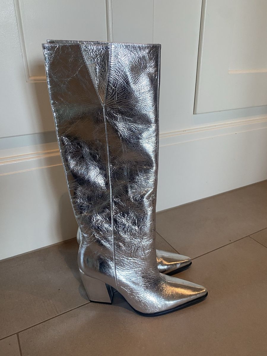 Zara Scarpe da donna: Zara Lederstiefel, Gr. 38, silber – Nuovo (secondo la descrizione) da Zürich venduto da rotschwarzkaeppchen
