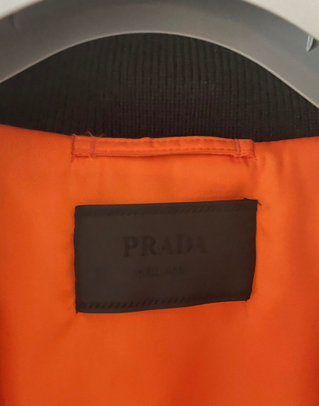 Prada Giacche: Prada Re-Nylon Bomber Jacket – Usato da Gelterkinden venduto da VALE_G 6
